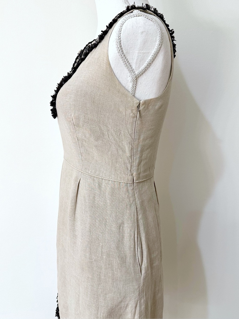 🔥 HOST PICK 🔥 J. Crew Linen Tassel Sheath Sleeveless Dress Size 2 - Picture 4 of 8